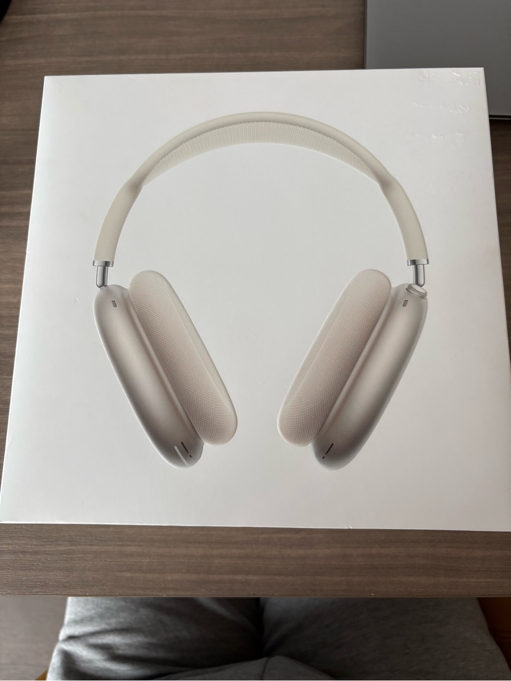 New! Apple Airpods Max 2 (USB-C) Over-Ear Headphones in Cream/White